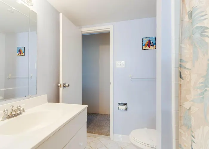 9400 Building #1301 Hébergement de vacances